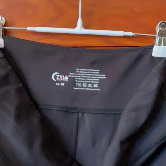 Black and Brown Colorblock Leggings - Picture 4 of 4